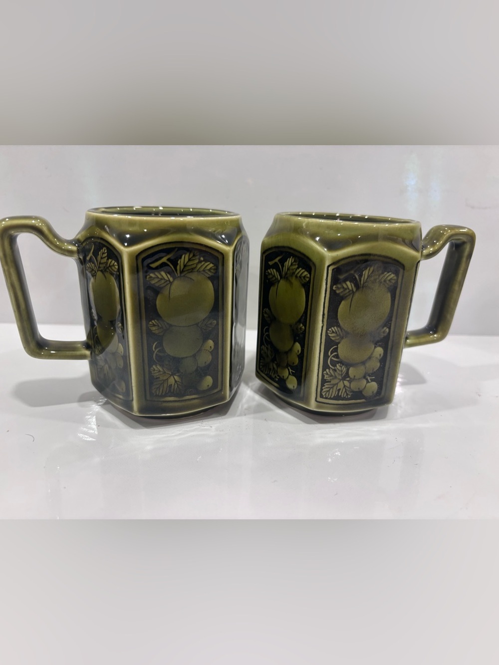 Vintage Japan Avocado Green Stoneware Coffee Mugs-set Of 2-Fruit Harvest Pattern